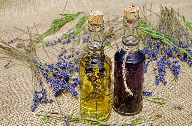 Olejki eteryczne – olejki zapachowe. Dobry olejek arganowy i sosnowy – cena